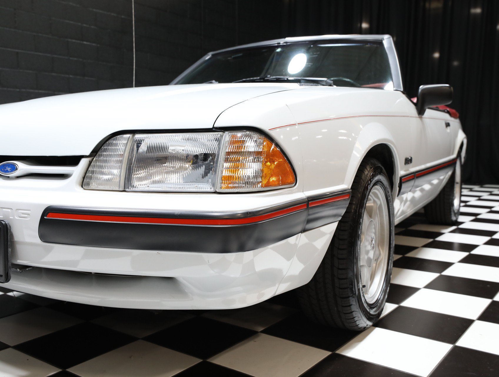 Used 1991 Ford Mustang LX RWD image 16
