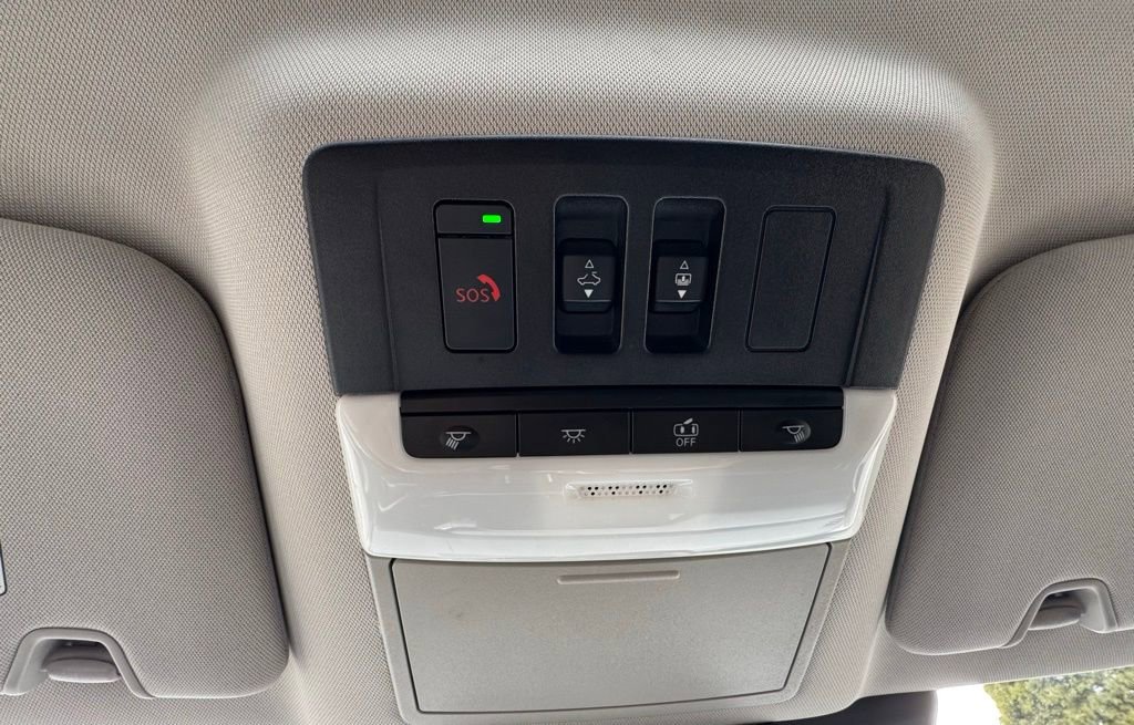 Used 2022 Nissan Pathfinder Platinum image 26