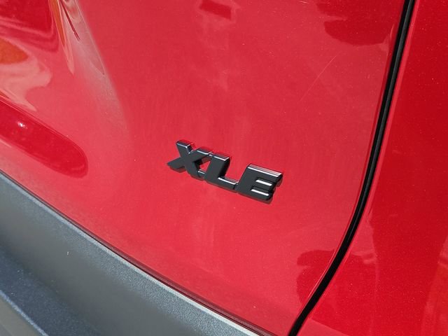 Used 2023 Toyota RAV4 XLE w/ Convenience Package image 6