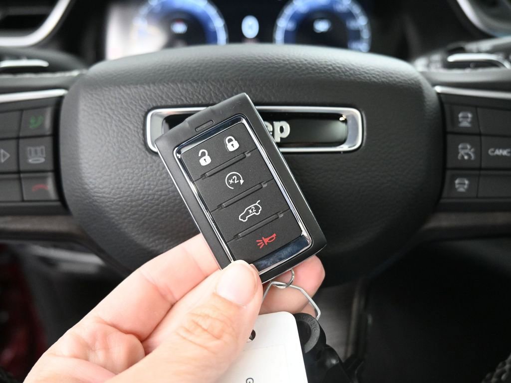 New 2025 Jeep Grand Cherokee Limited w/ Trailer Tow Package image 38