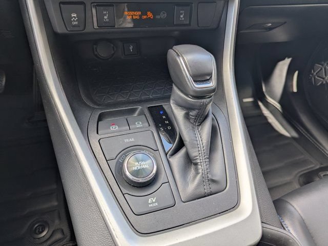 Used 2022 Toyota RAV4 XSE AWD/4WD image 26