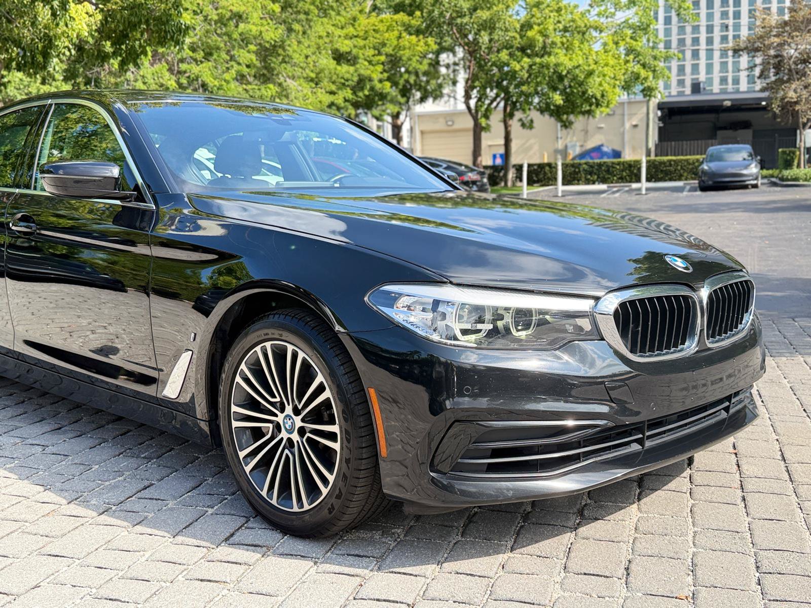 Used 2019 BMW 530e RWD image 5