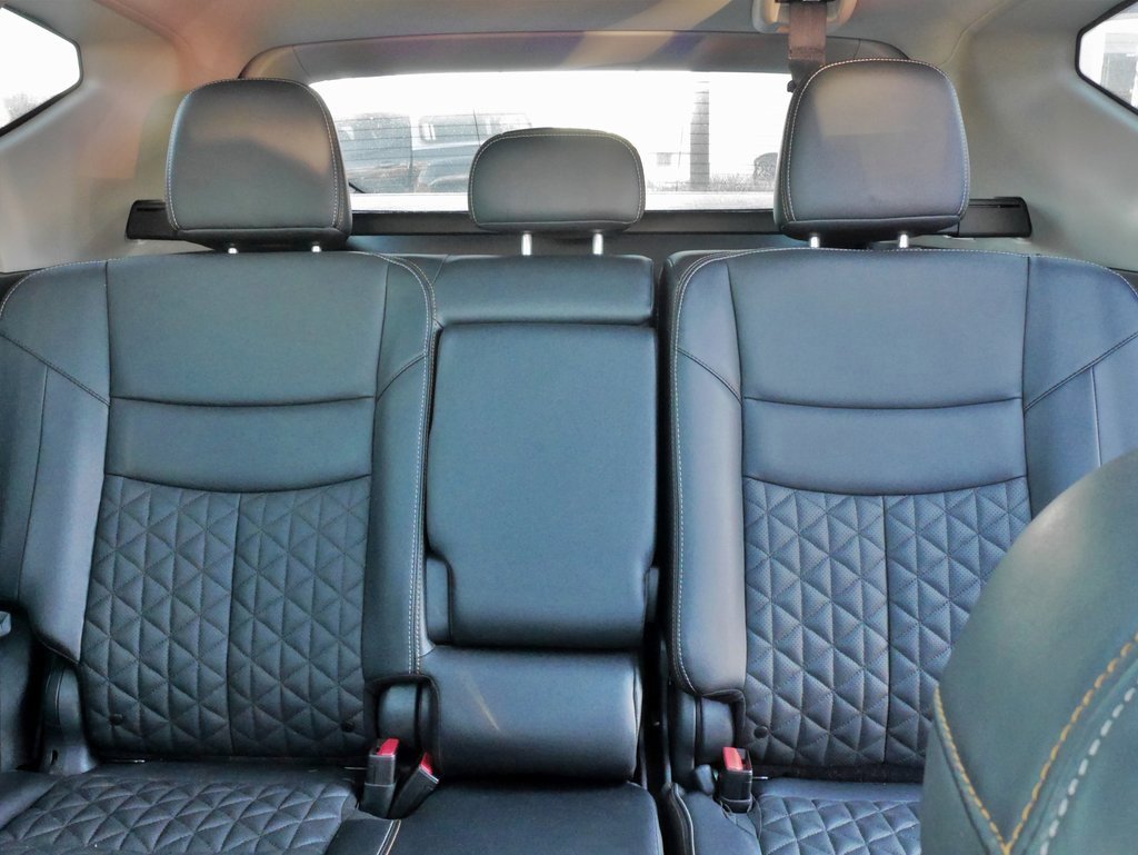 Used 2024 Nissan Murano Platinum w/ Cargo Package image 32