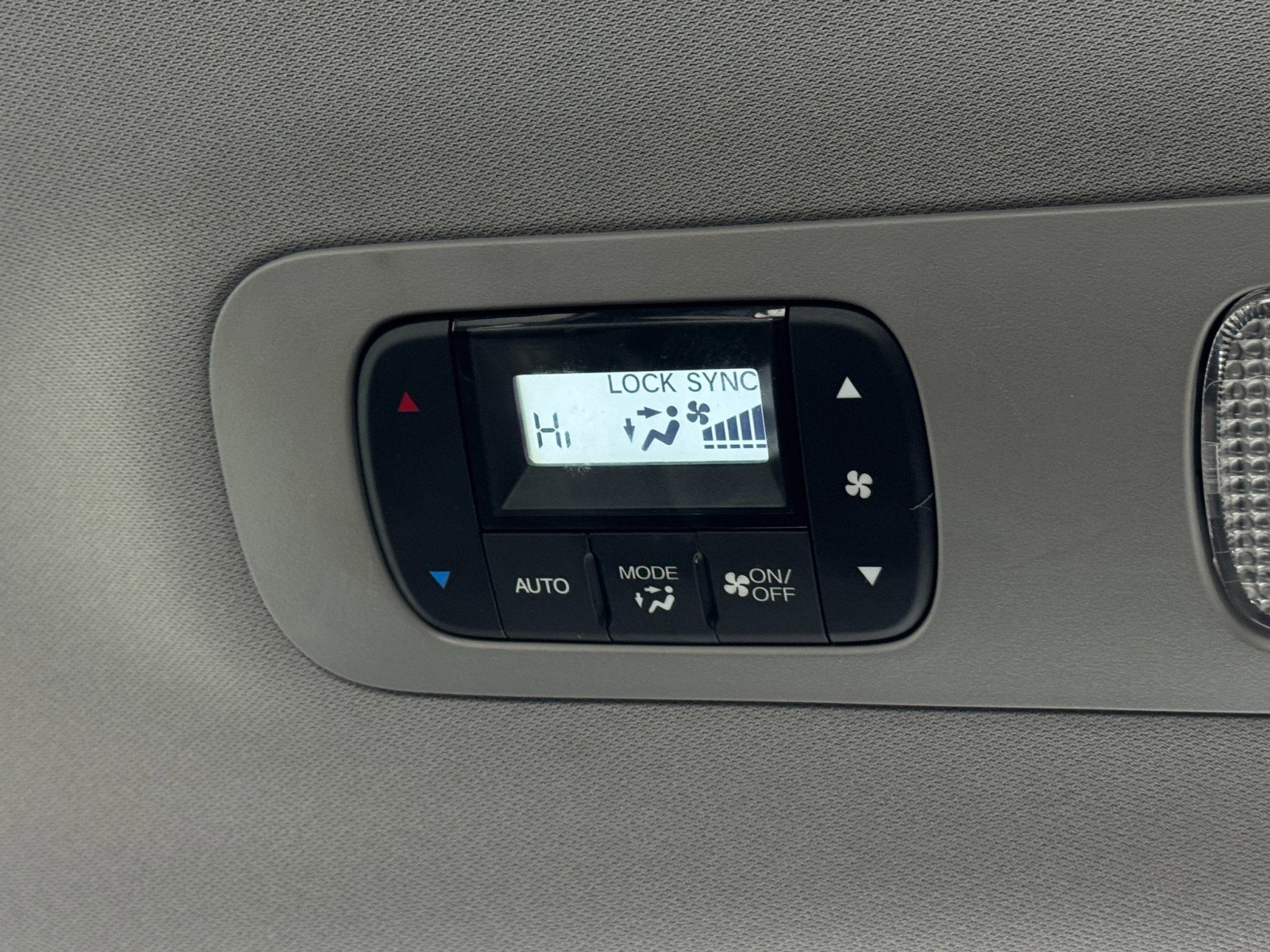 Used 2023 Honda Odyssey Touring image 34