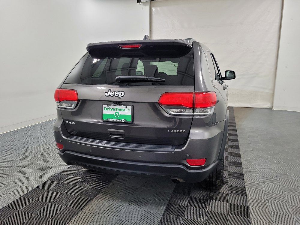 Used 2019 Jeep Grand Cherokee Laredo image 7