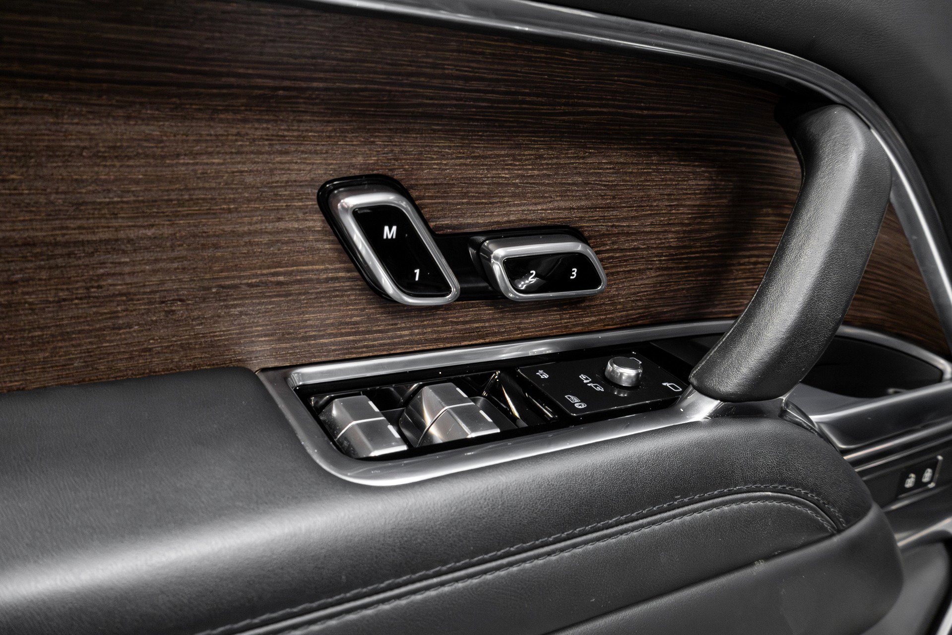 Used 2023 Land Rover Range Rover Long Wheelbase SE image 53