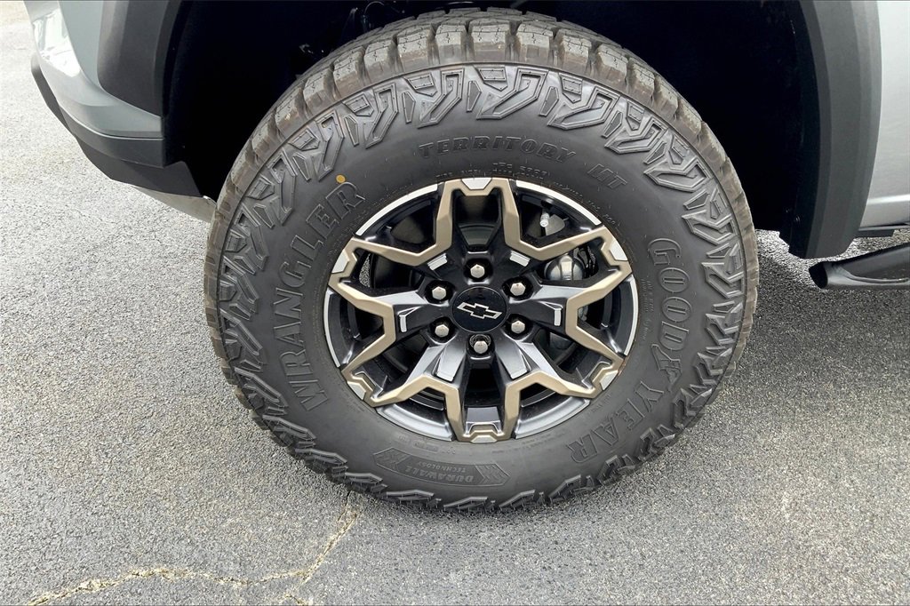 New 2026 Chevrolet Colorado ZR2 w/ Technology Package image 13