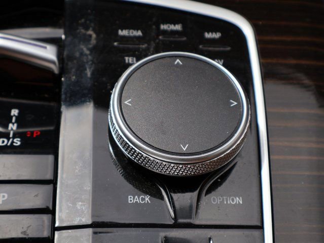 Used 2024 BMW X7 xDrive40i w/ Climate Comfort Package image 36