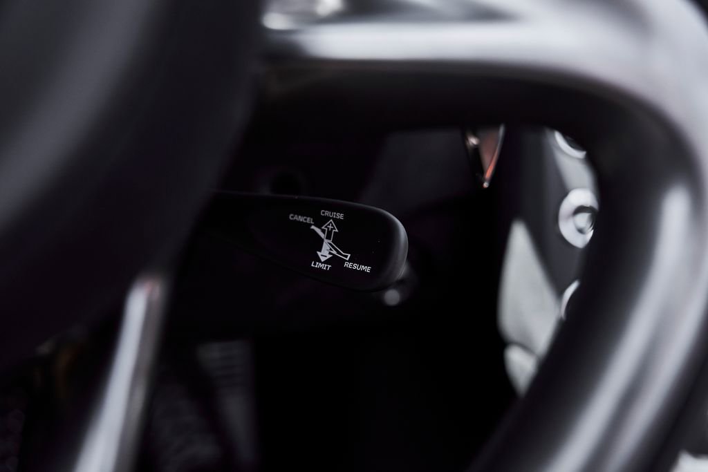 Used 2025 McLaren 750S Spider RWD image 56