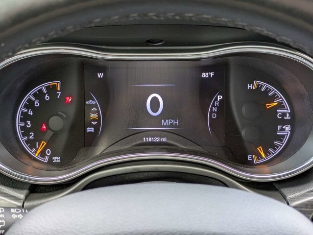 Used 2022 Jeep Grand Cherokee Laredo X RWD image 28