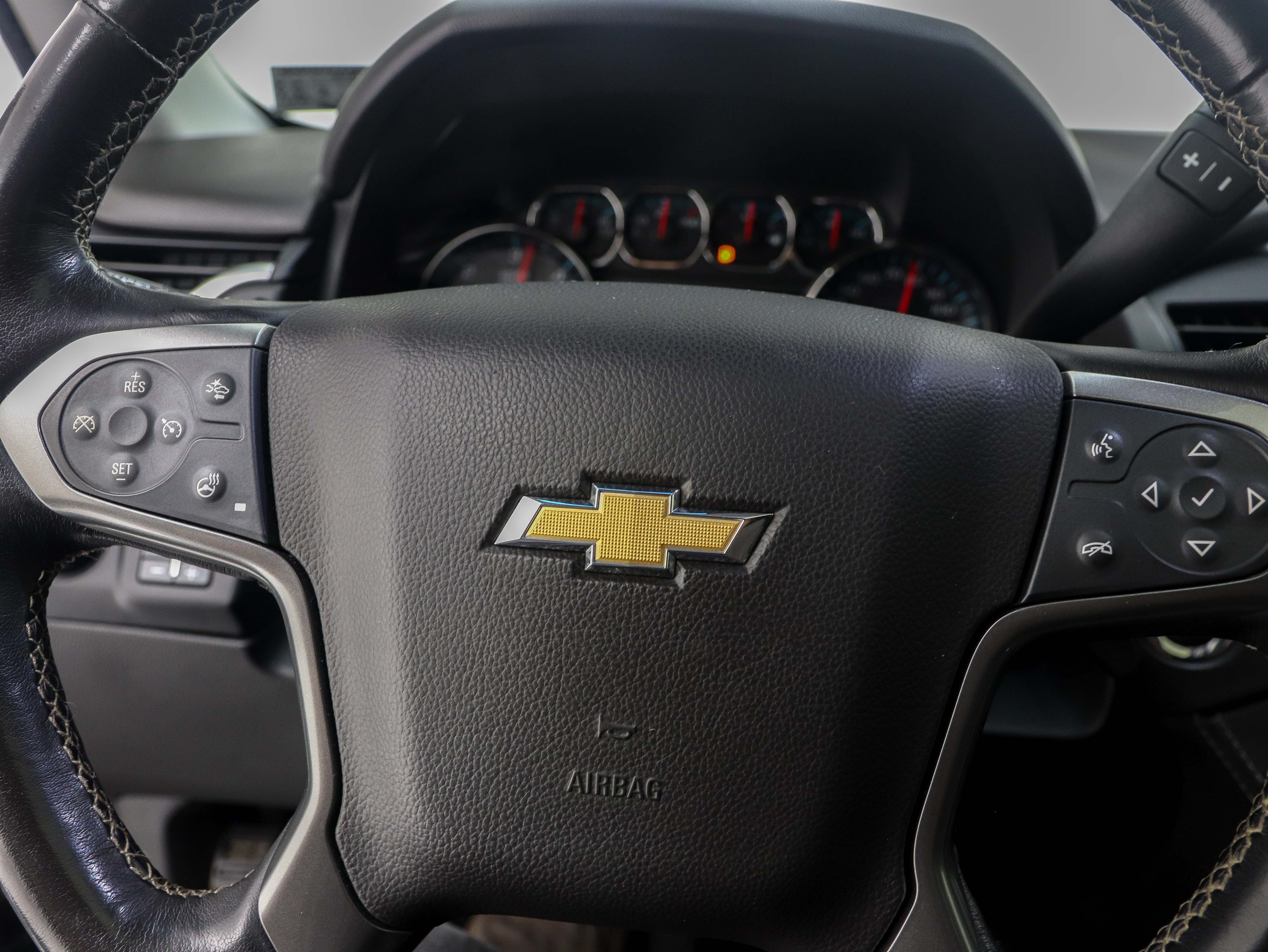 Used 2020 Chevrolet Suburban Premier AWD/4WD image 23