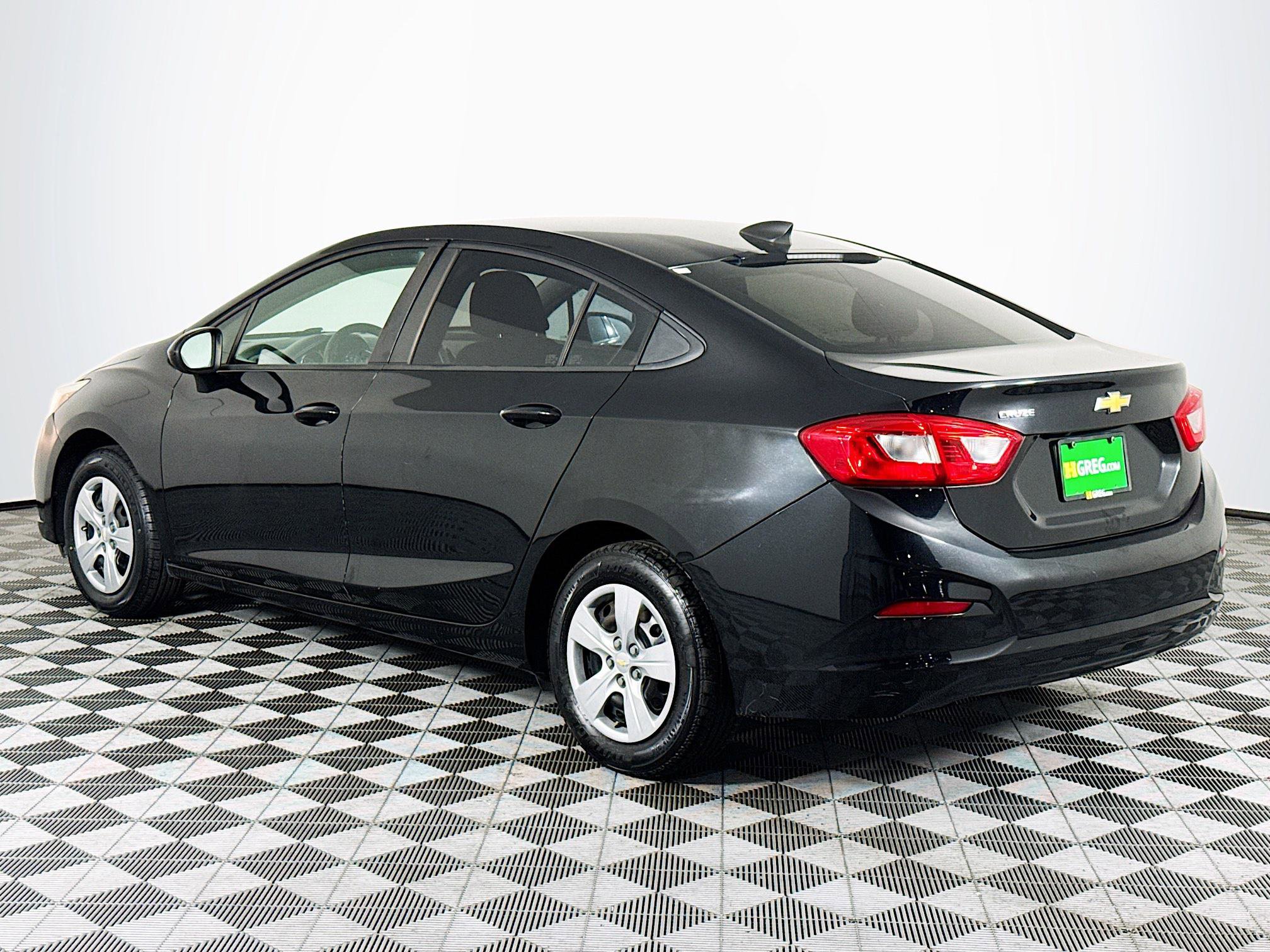 Used 2017 Chevrolet Cruze LS image 6