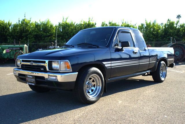 Used 1994 Toyota Pickup DX video 1