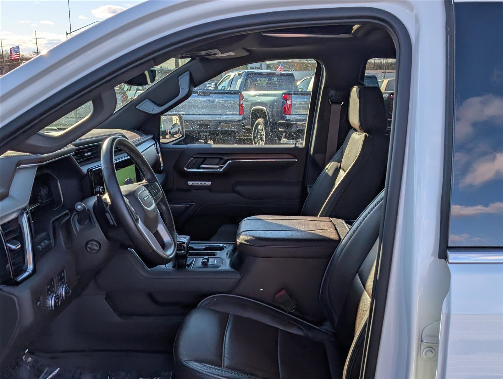 Used 2024 GMC Sierra 1500 Denali w/ Denali Reserve Package image 16