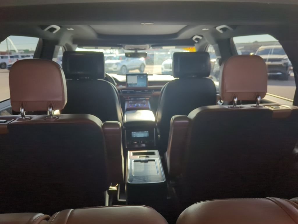 Used 2020 Lincoln Aviator Reserve w/ Equipment Group 201A image 18