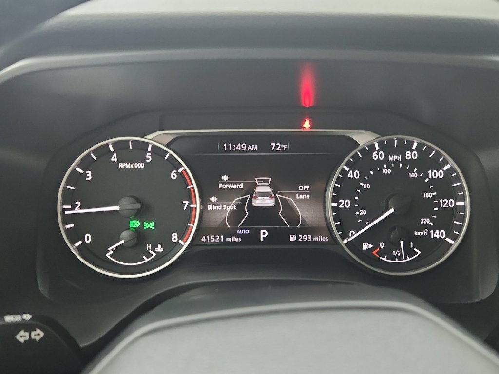 Used 2025 Nissan Rogue SV AWD/4WD image 25