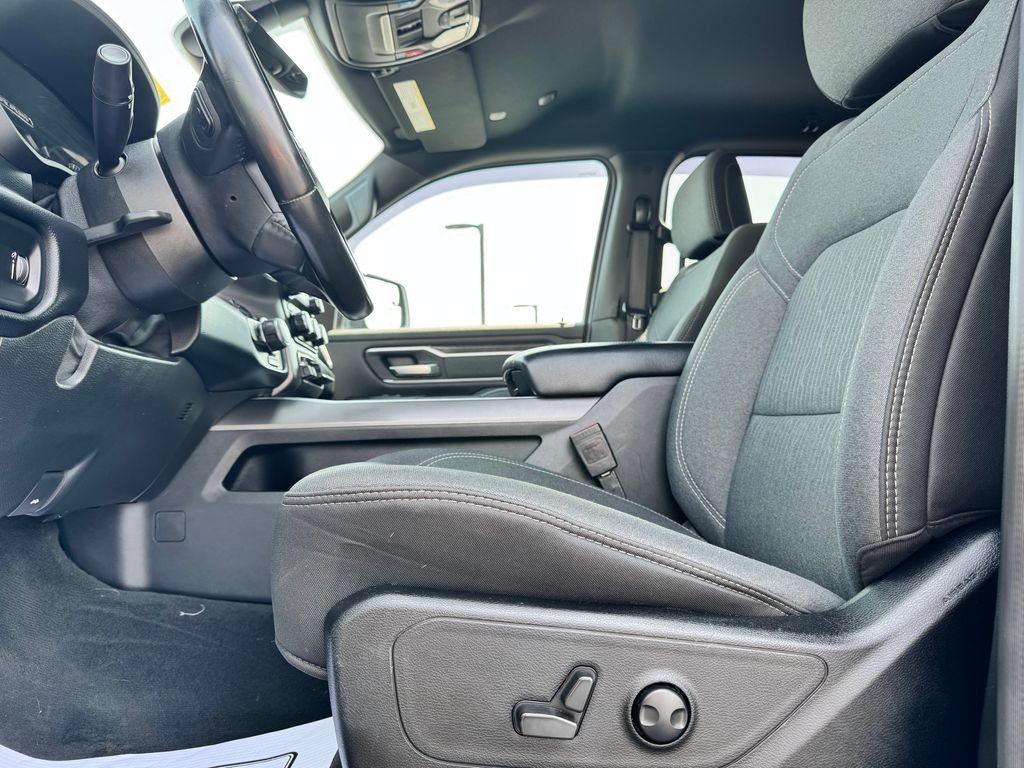 Used 2022 RAM 1500 Big Horn AWD/4WD image 17
