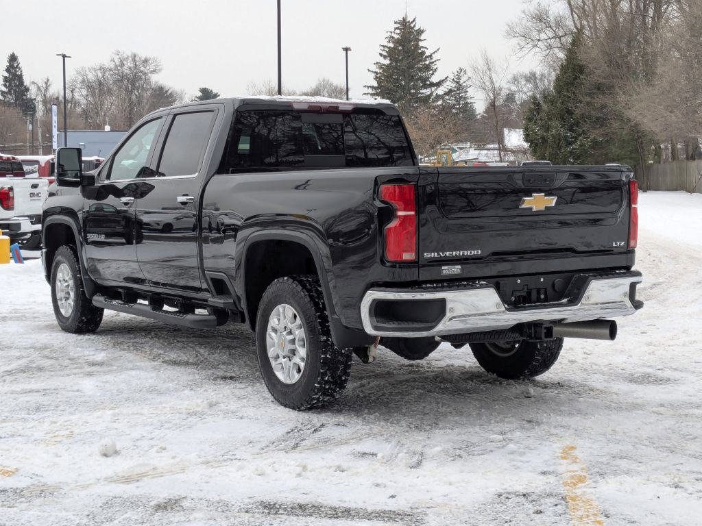 Certified 2024 Chevrolet Silverado 3500 LTZ w/ LTZ Plus Package image 5