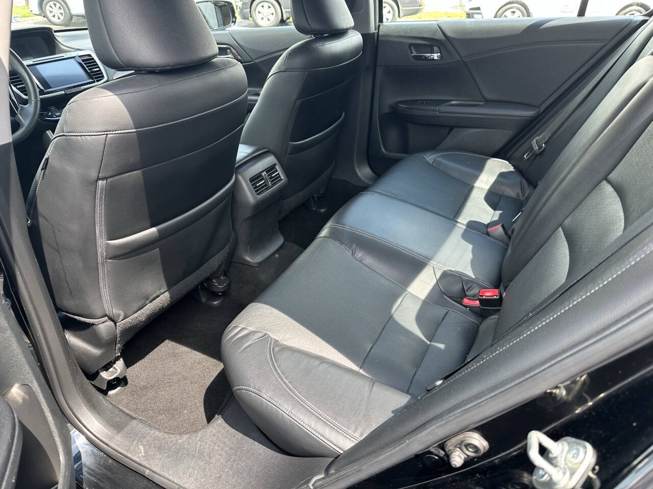Used 2016 Honda Accord EX-L image 7