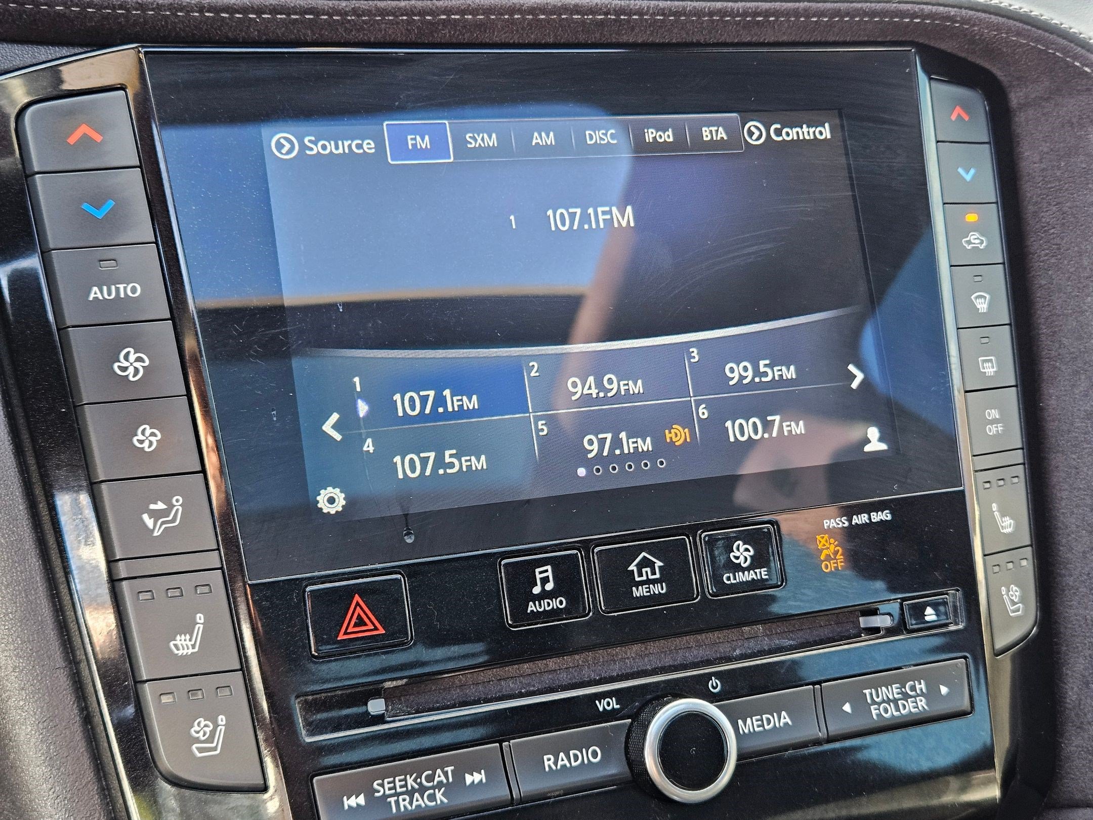 Used 2019 INFINITI QX50 Essential w/ Sensory Package AWD/4WD image 25