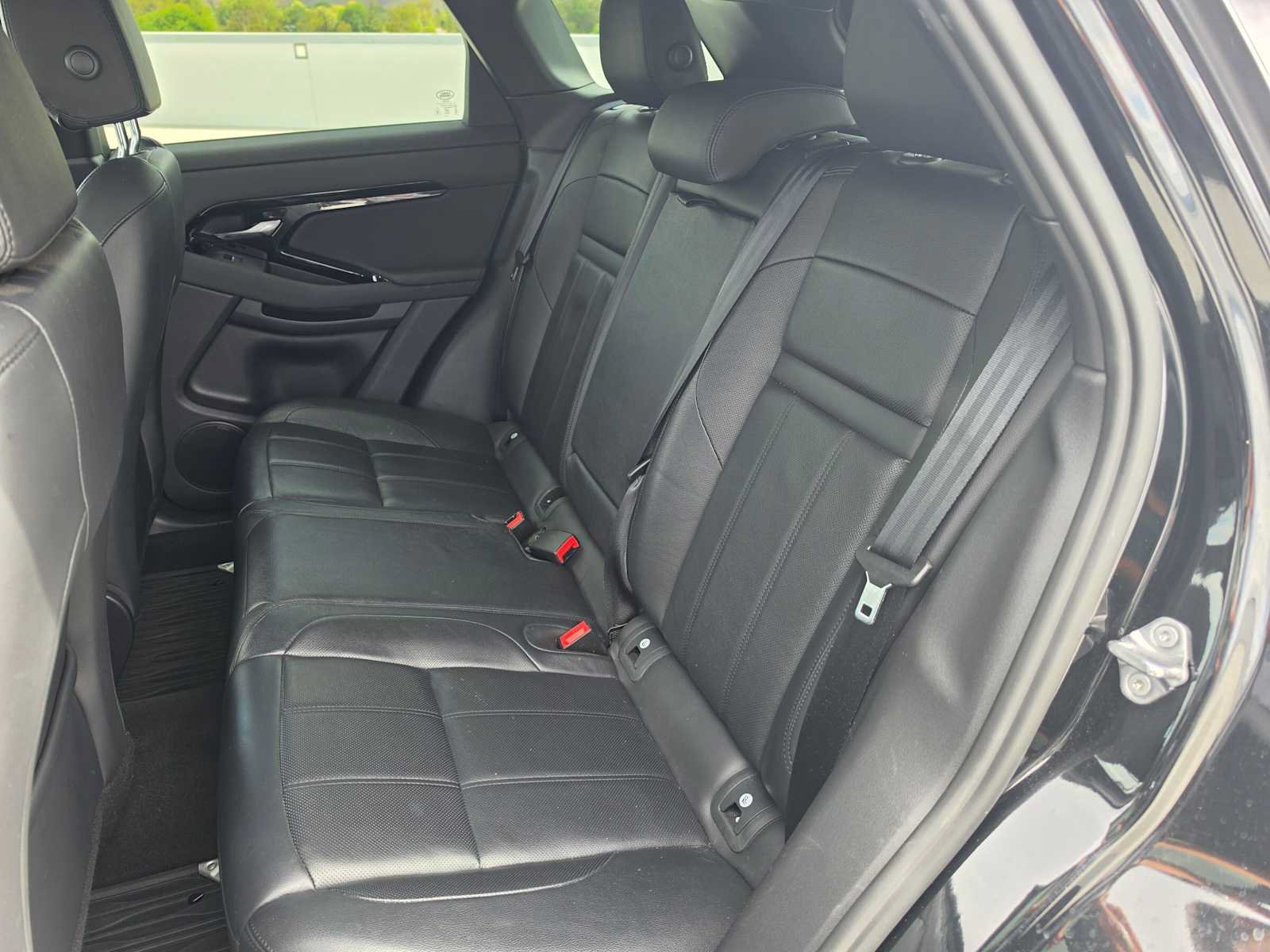 Used 2024 Land Rover Range Rover Evoque Dynamic SE AWD/4WD image 17