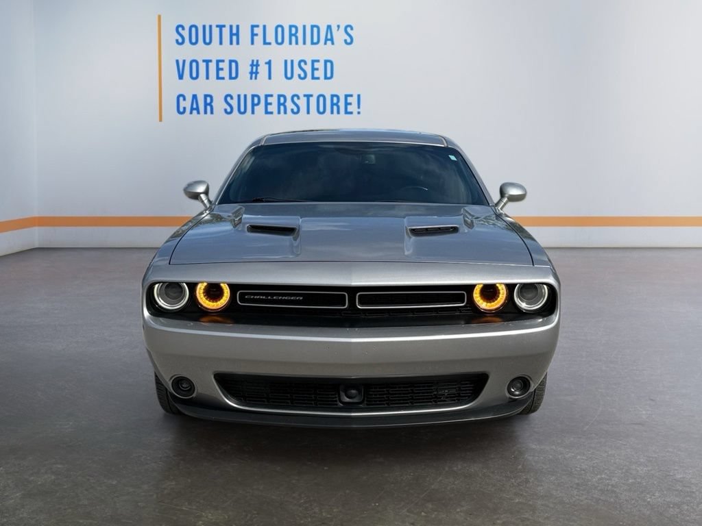Used 2018 Dodge Challenger SXT Plus RWD image 9