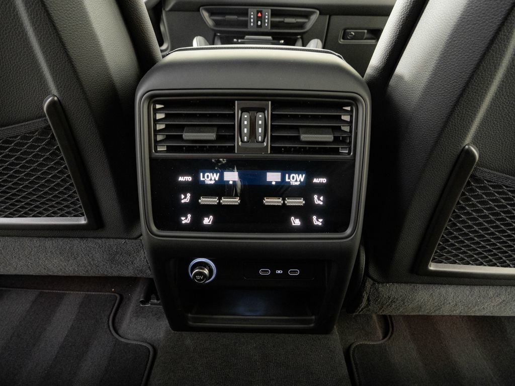 Certified 2026 Porsche Cayenne AWD/4WD image 21