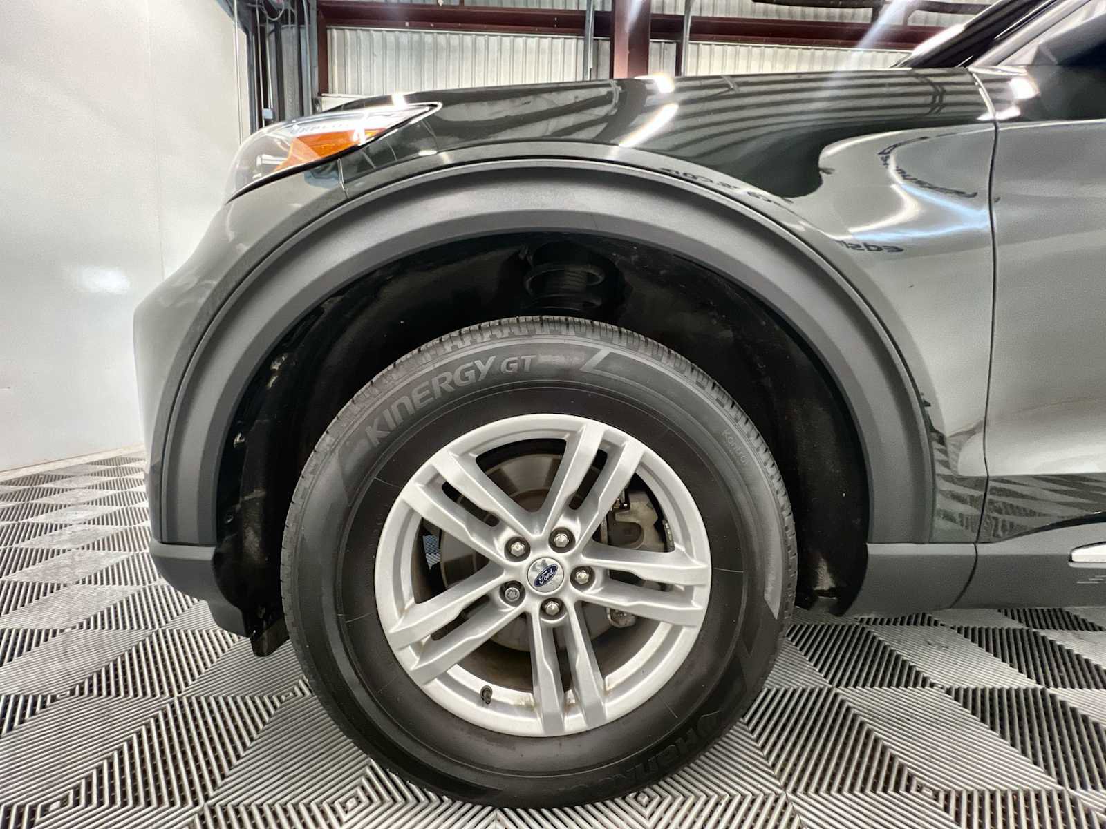 Used 2023 Ford Explorer XLT w/ Equipment Group 202A image 18