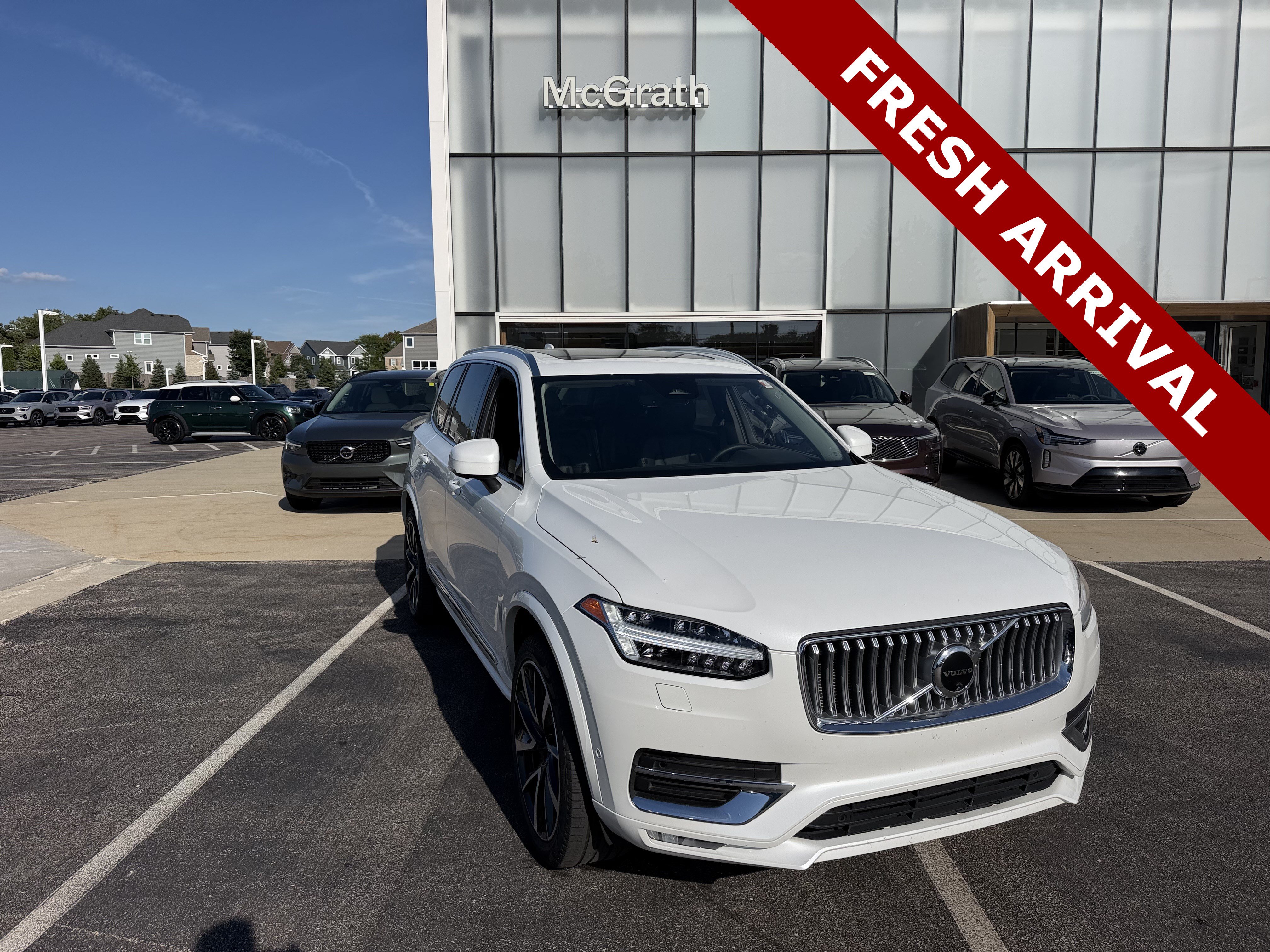 Used 2024 Volvo XC90 B5 Plus w/ Protection Package AWD/4WD image 1