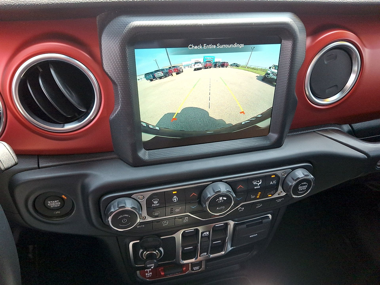 Used 2021 Jeep Wrangler Unlimited Rubicon AWD/4WD image 15