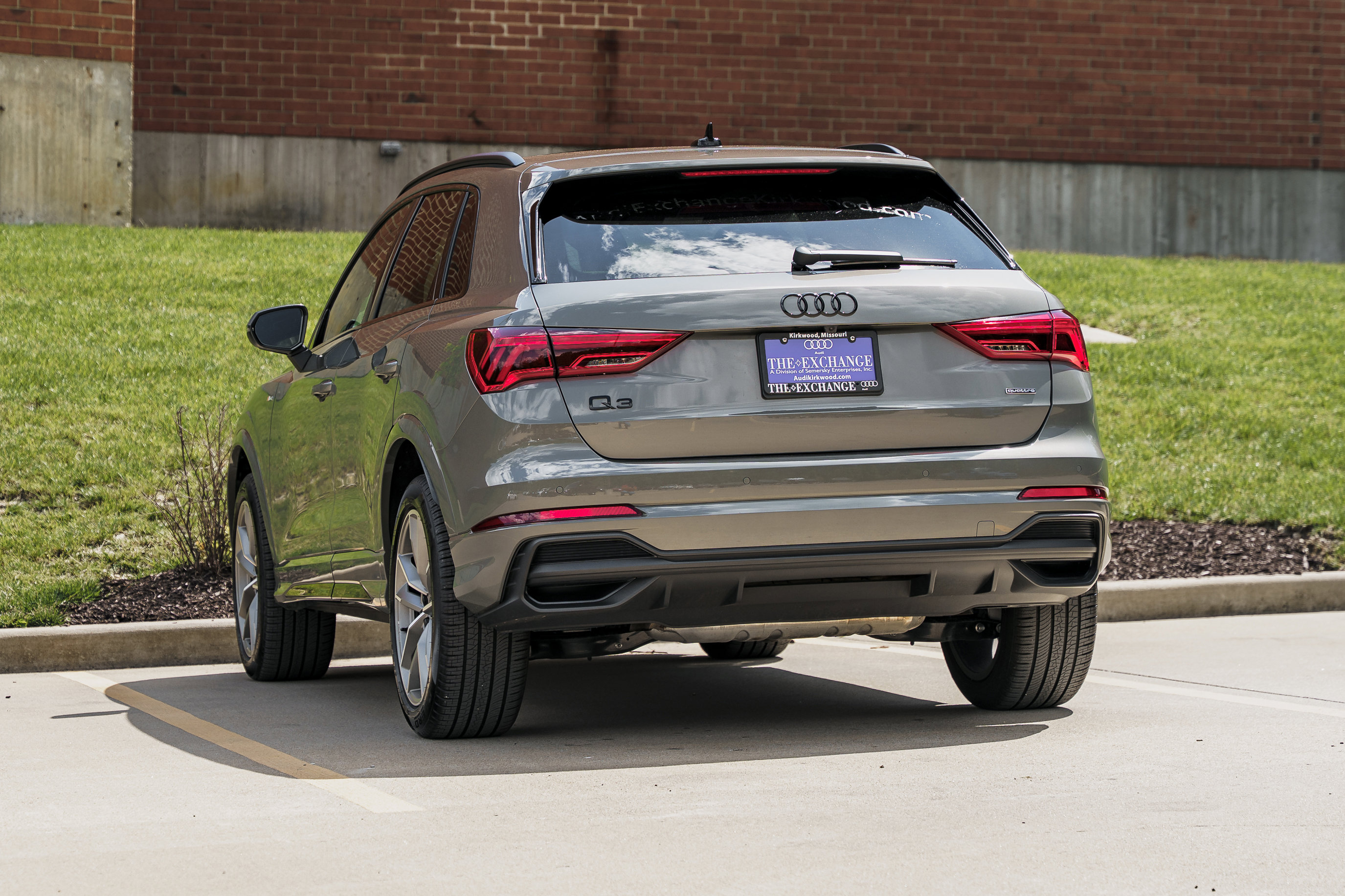 Certified 2025 Audi Q3 2.0T Premium w/ Convenience Package AWD/4WD image 5
