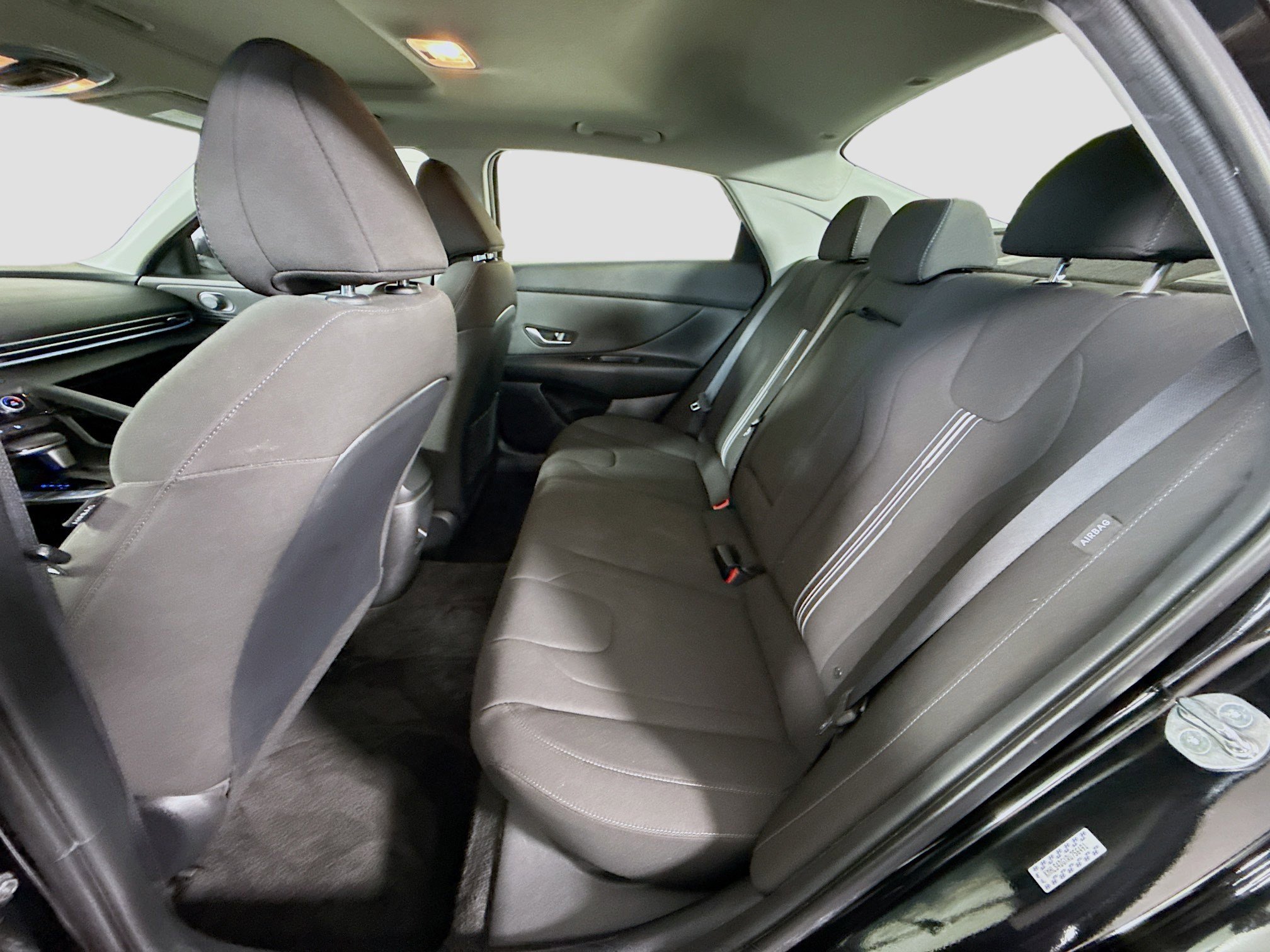 Used 2024 Hyundai Elantra SEL w/ Convenience Package image 25