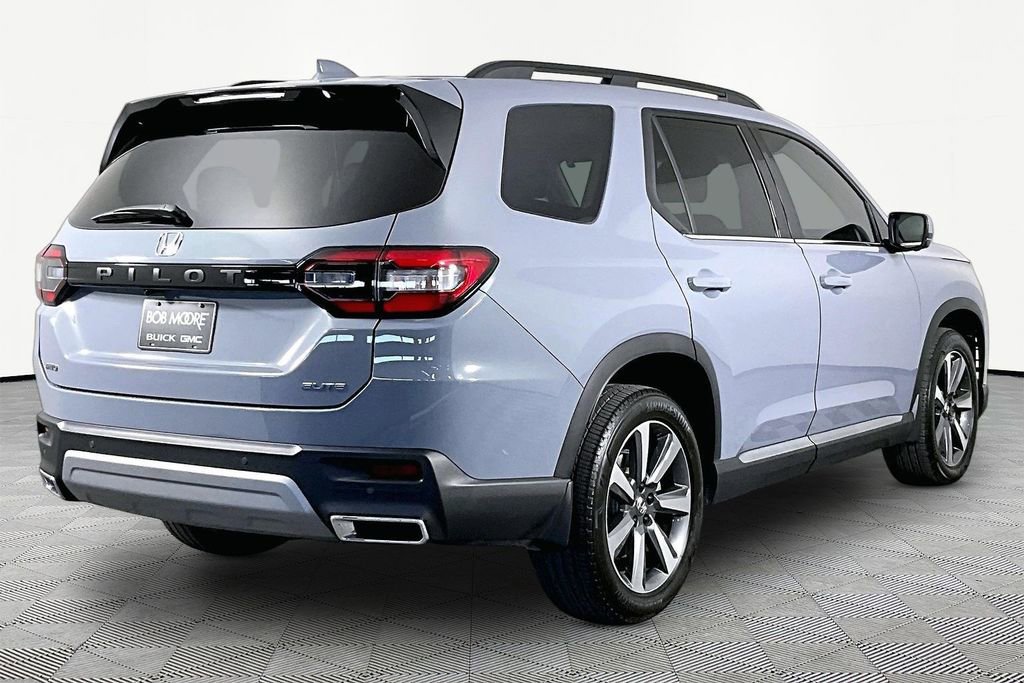Used 2025 Honda Pilot Elite image 6