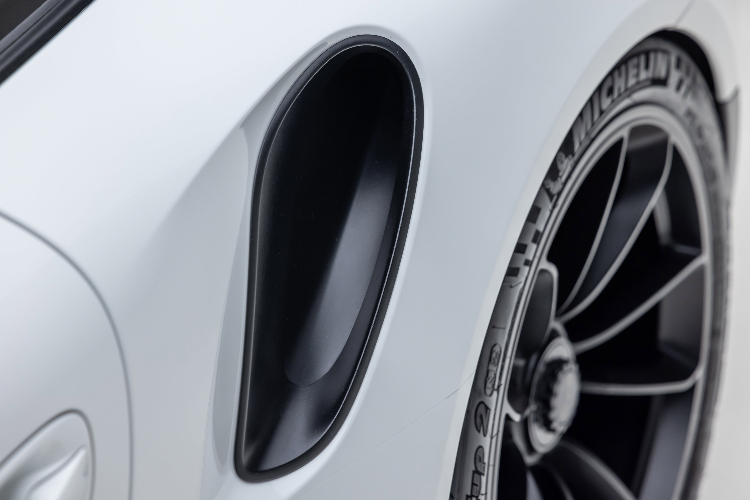 Used 2016 Porsche 911 GT3 RS image 24