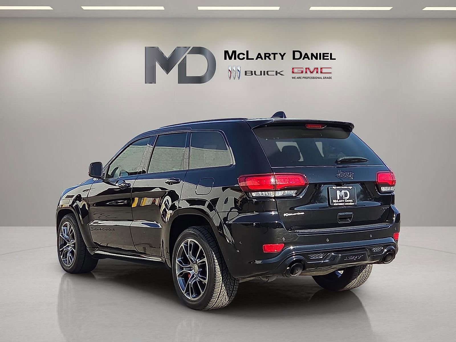 Used 2018 Jeep Grand Cherokee SRT w/ Trailer Tow Group IV image 4