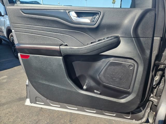 Used 2025 Ford Escape ST-Line AWD/4WD image 12