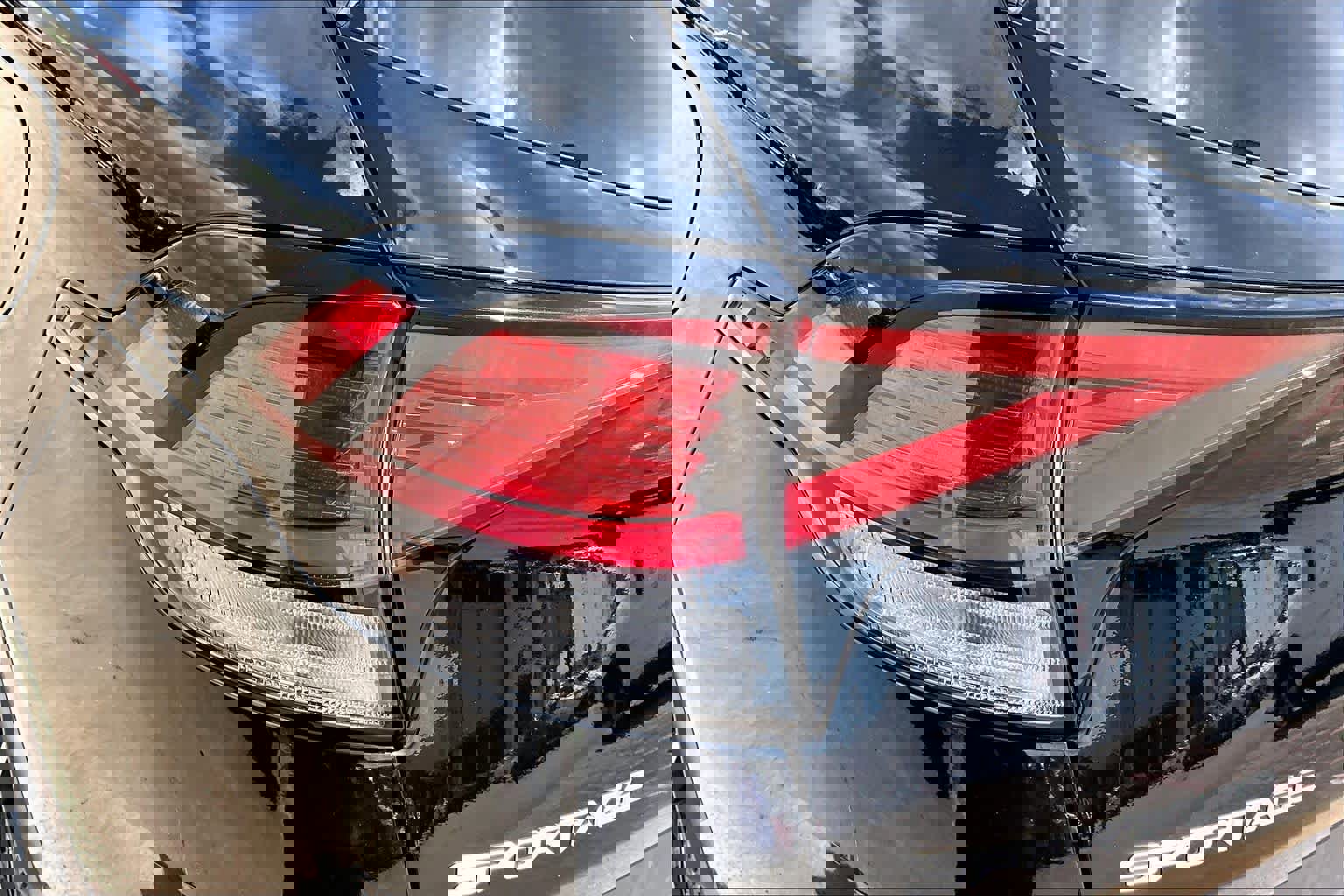 Used 2024 Kia Sportage EX image 27