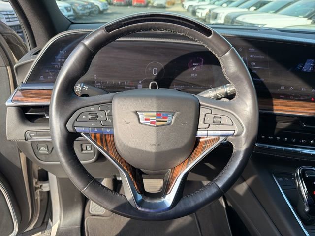 Used 2023 Cadillac Escalade Premium Luxury image 16