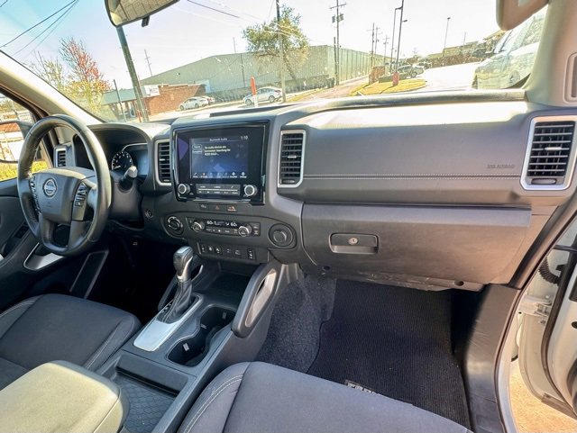 Used 2024 Nissan Frontier SV w/ SV Convenience Package image 13