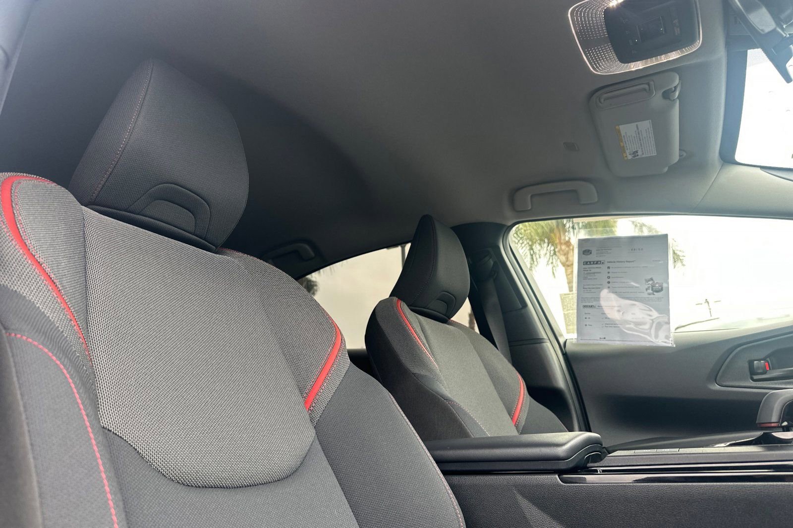 Used 2024 Toyota Prius Prime SE image 19