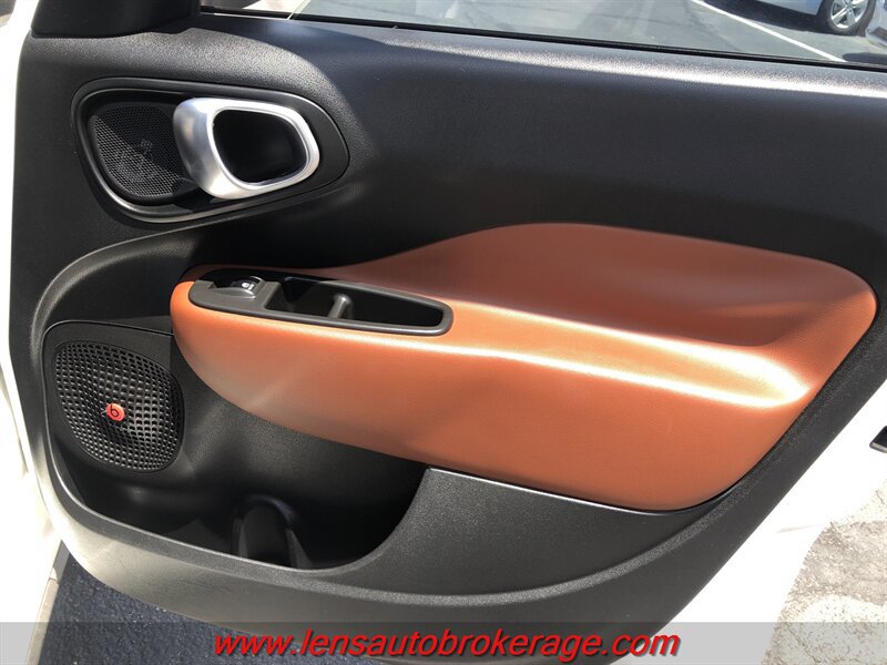 Used 2014 FIAT 500L Trekking w/ Popular Equipment Group FWD image 25