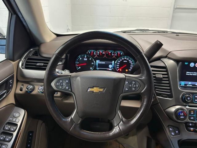 Used 2018 Chevrolet Suburban Premier AWD/4WD image 17