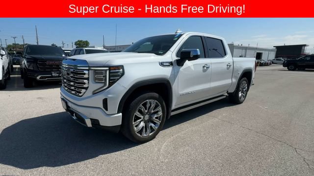 Used 2025 GMC Sierra 1500 Denali AWD/4WD image 4