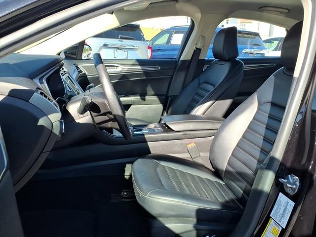 Used 2020 Ford Fusion SEL image 12