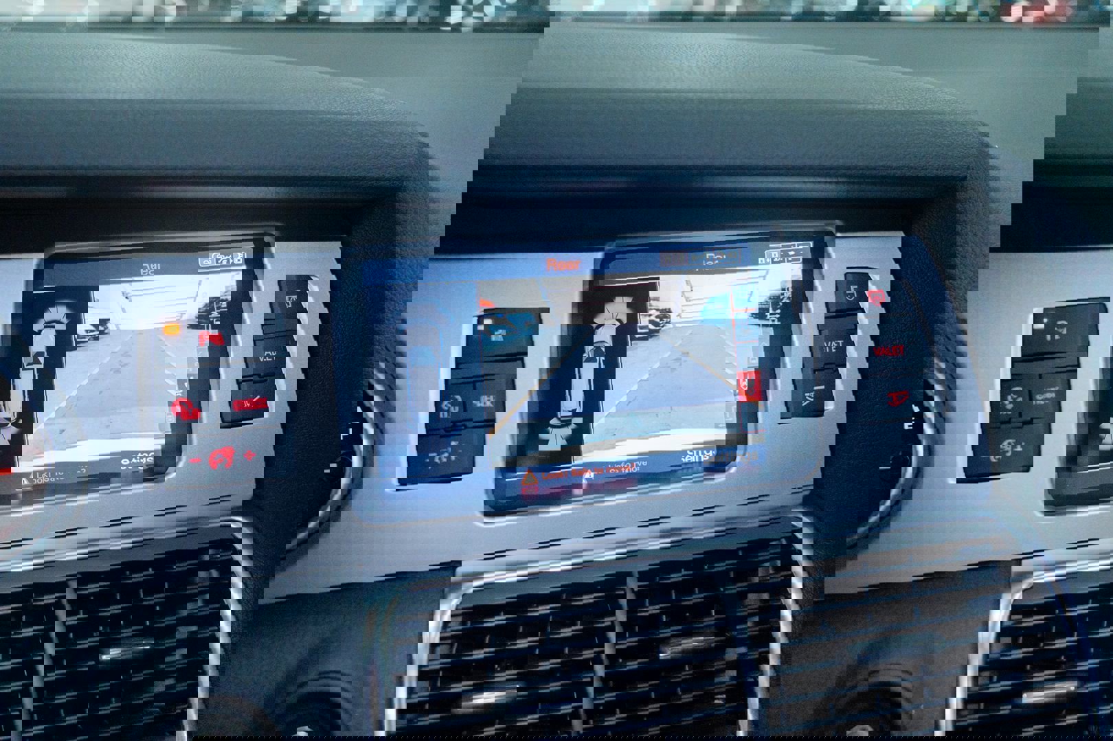 Used 2014 Audi Q7 3.0T S line Prestige w/ Technology Package image 50