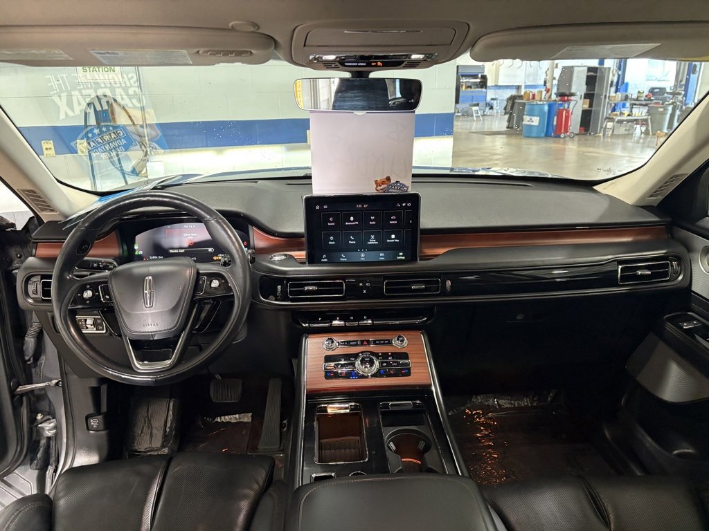 Used 2021 Lincoln Aviator Reserve image 11