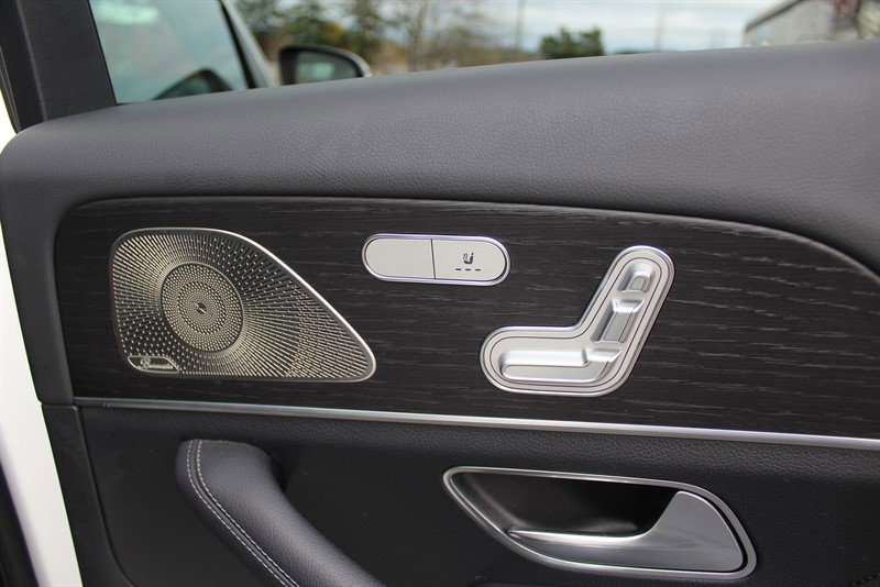 Used 2022 Mercedes-Benz GLS 450 4MATIC image 41