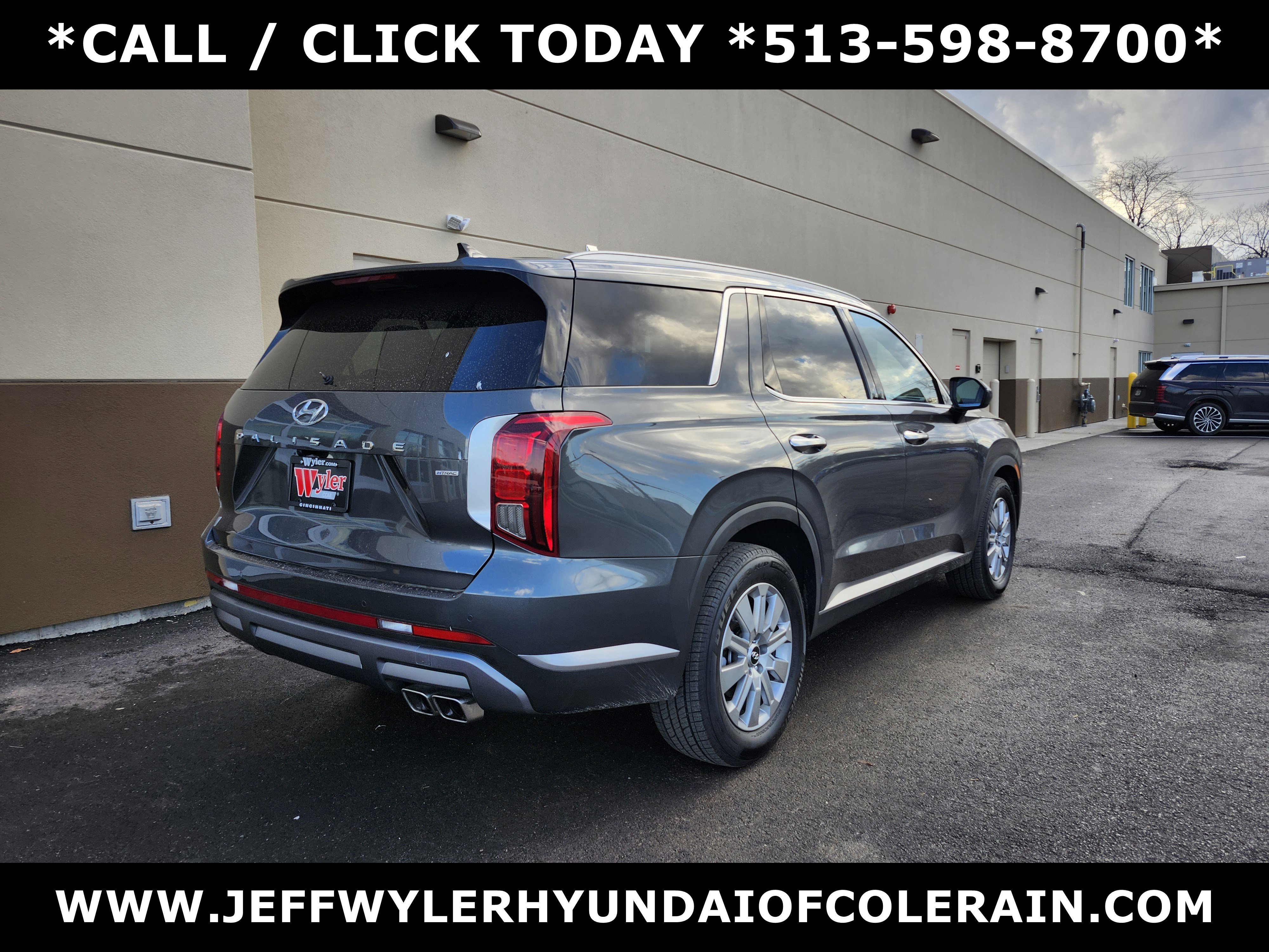 Used 2025 Hyundai Palisade SEL image 3