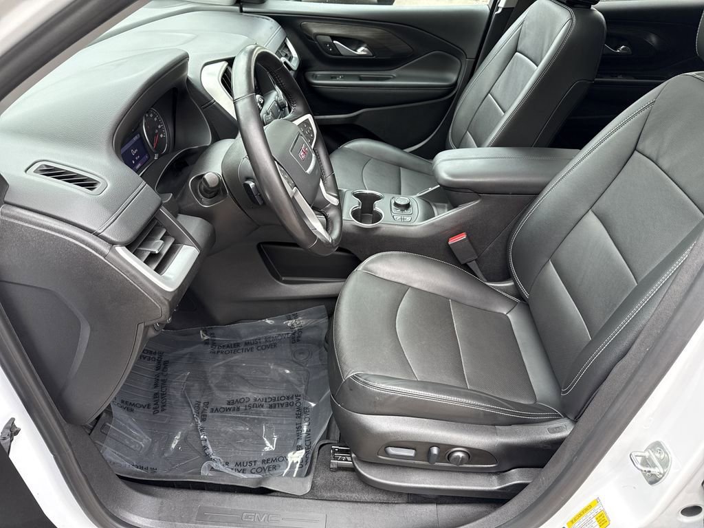Used 2022 GMC Terrain SLT w/ Elevation Edition image 4