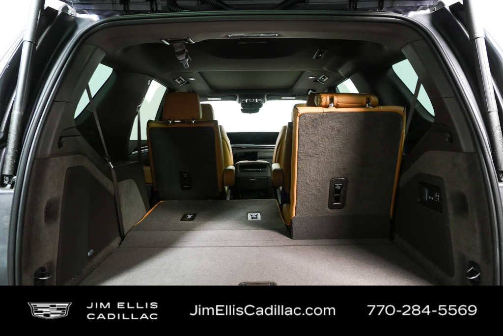 New 2026 Cadillac Escalade Luxury w/ Touring Package AWD/4WD image 29